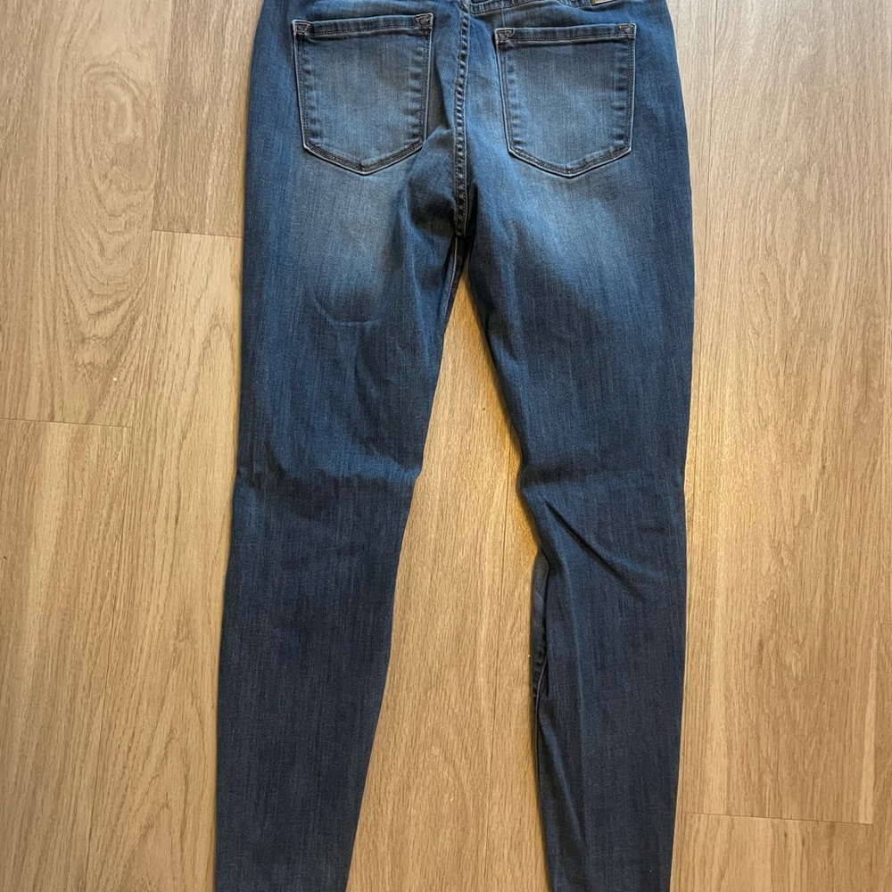 Kancan never worn size 11/29 destroyer denim